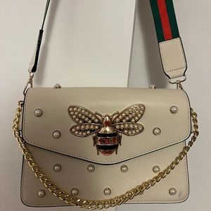 gucci bag, like new